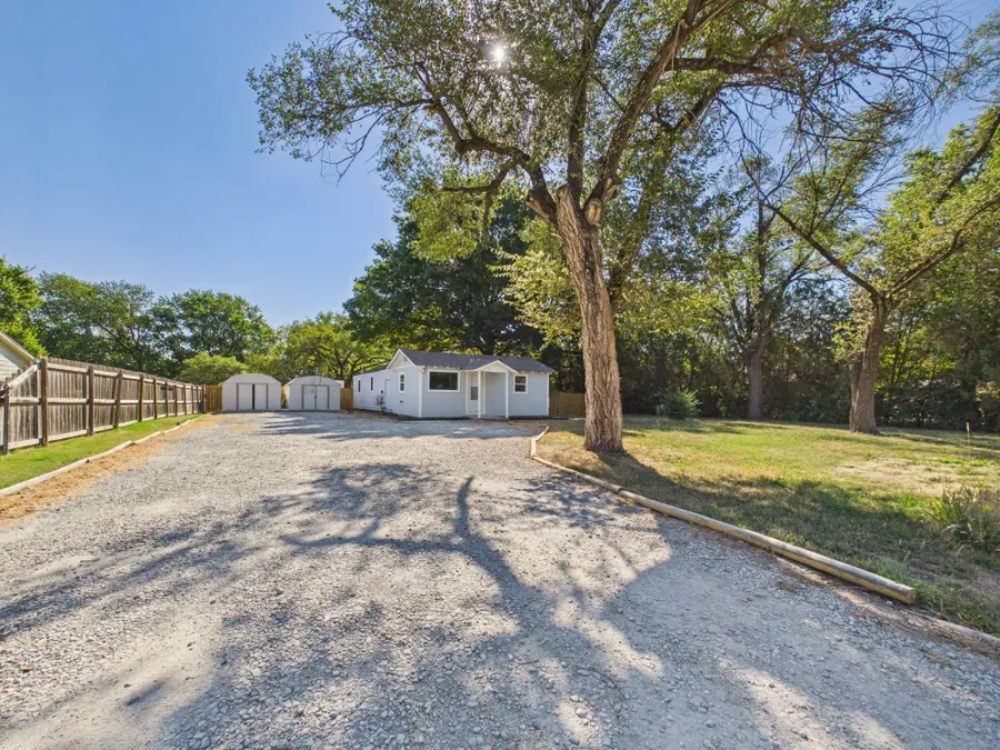 746 S Ruth Ave, Andover, KS 67002 - #3