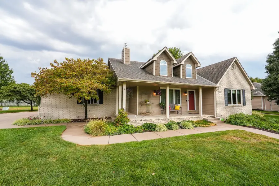 1810 N Cottonwood Dr, El Dorado, KS 67042 - #2