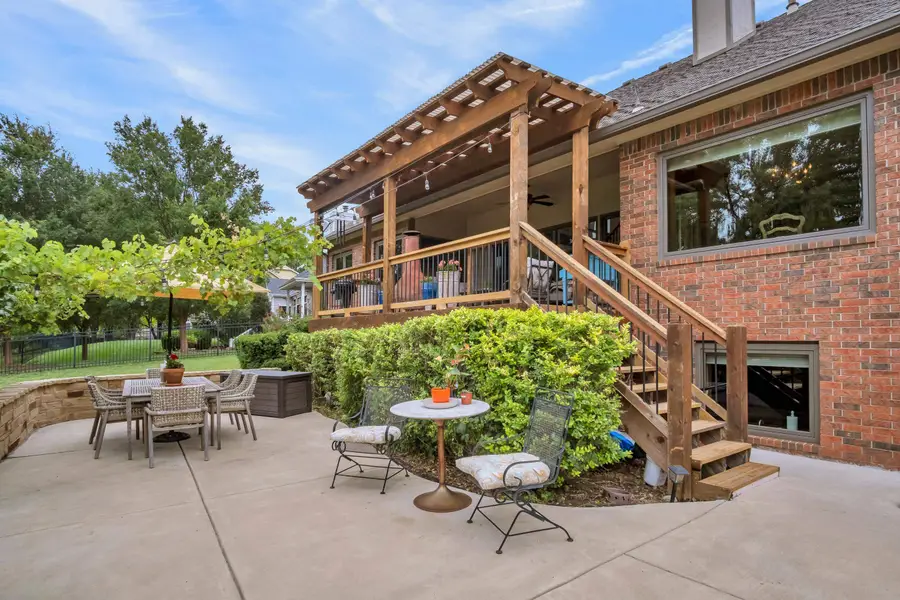 1039 N Post Oak Rd, Wichita, KS 67206 - #3