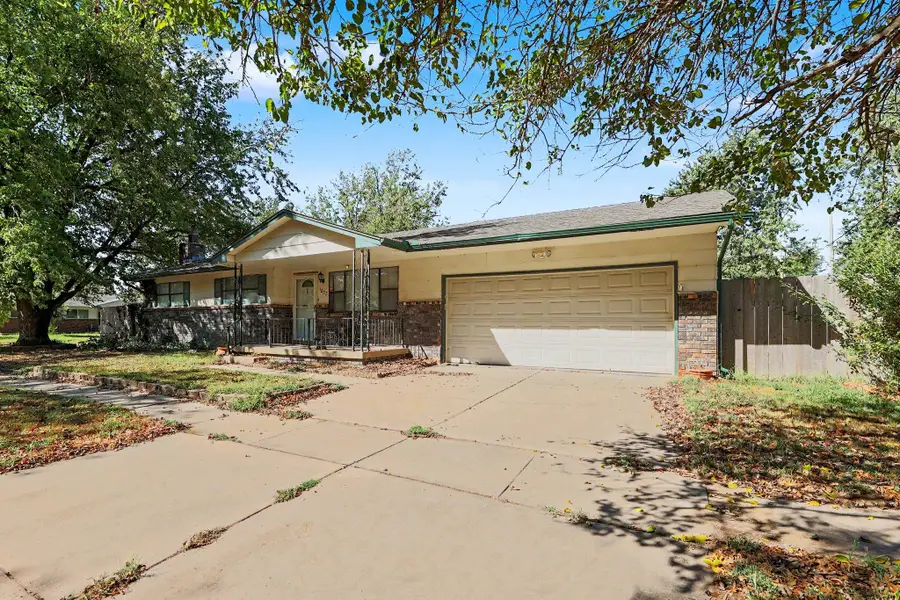 1053 N Compton St, Wichita, KS 67212 - #2