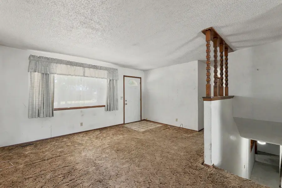 1053 N Compton St, Wichita, KS 67212 - #3