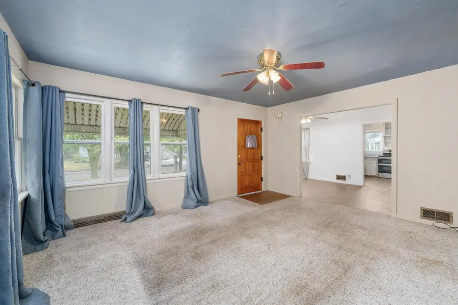 208 S Birch, Hillsboro, KS 67063 - #3