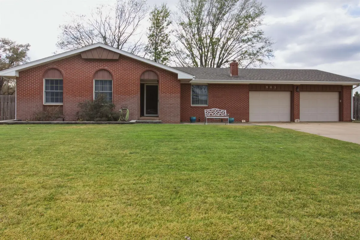 905 Loomis, Garden Plain, KS 67050-5024 - #1