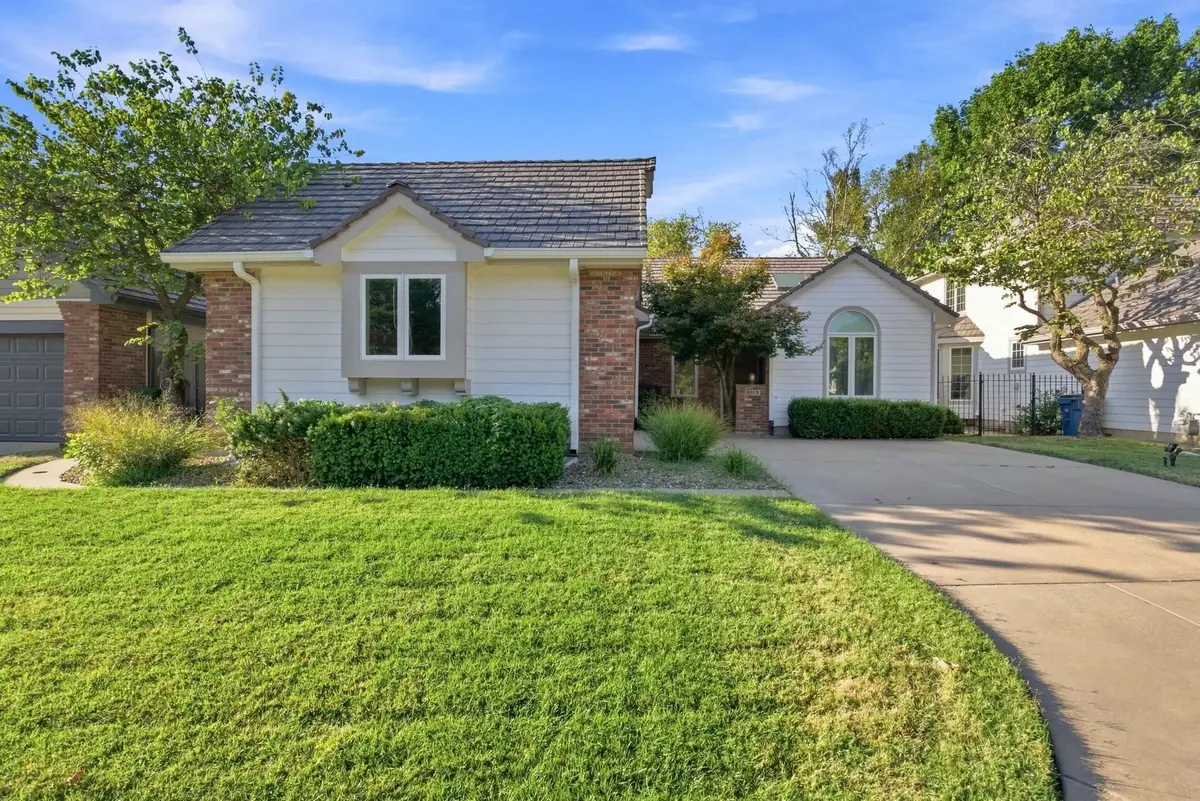 8913 E Bradford Cir, Wichita, KS 67206 - #1
