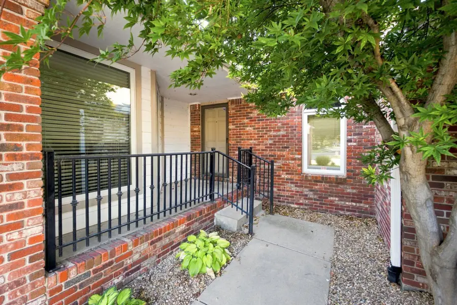 8913 E Bradford Cir, Wichita, KS 67206 - #2
