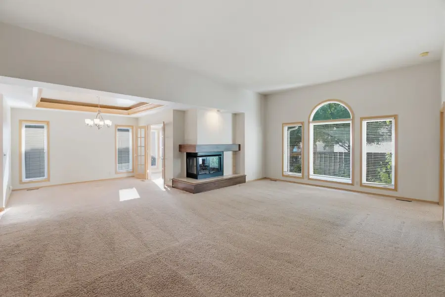 8913 E Bradford Cir, Wichita, KS 67206 - #3