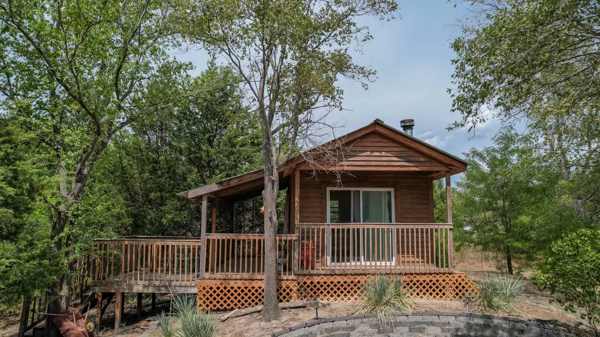 000 E Avenue G, Burrton, KS 67020 - #1