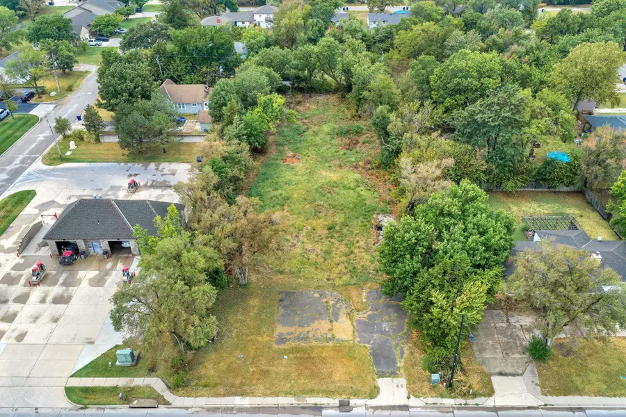 545 N Andover Rd, Andover, KS 67002 - #2
