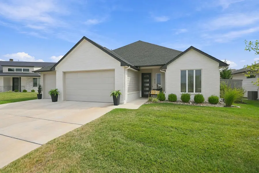 838 N Speyside Cir, Andover, KS 67002 - #3
