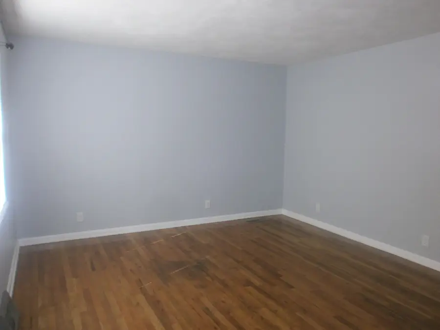 877 Vassar Dr, Salina, KS 67401 - #3