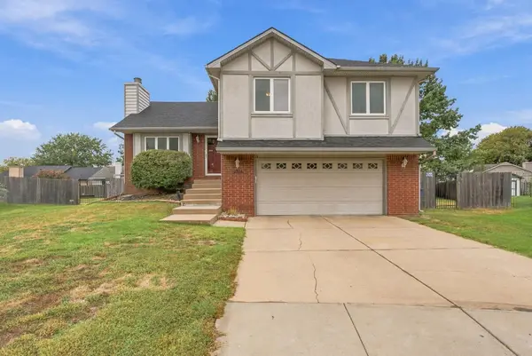 7814 W Barrington Cir, Wichita, KS 67212