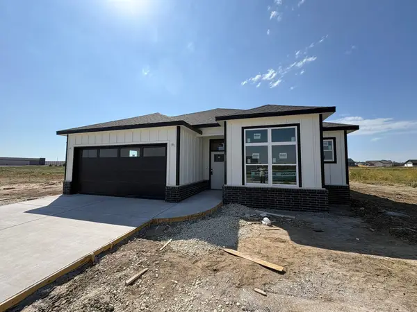 9213 Melissa Ave, Bel Aire, KS 67226