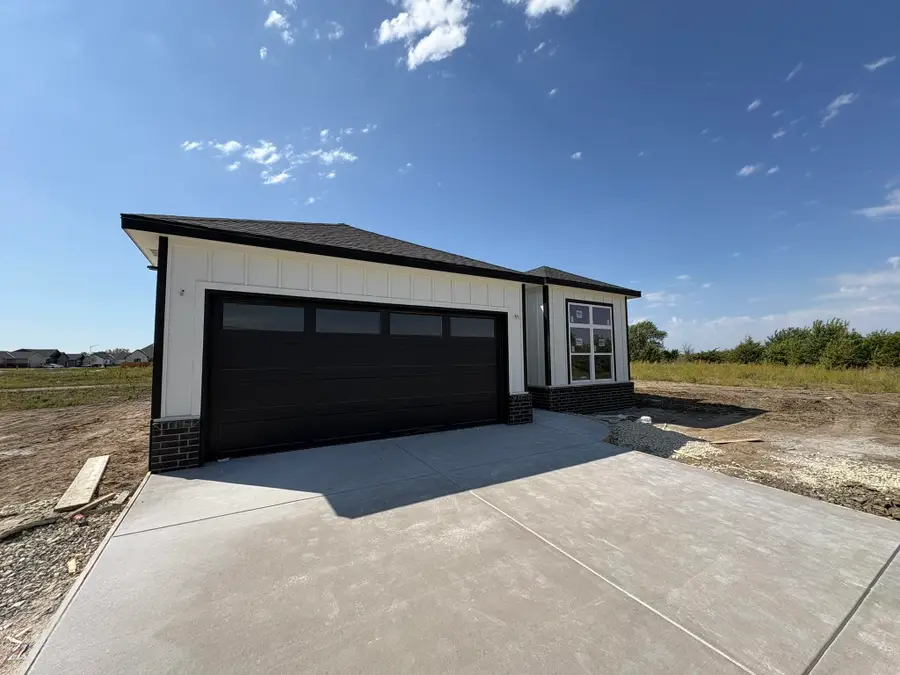 9213 Melissa Ave, Bel Aire, KS 67226 - #2