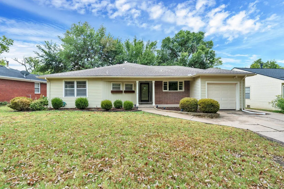 5819 Blueridge St, Wichita, KS 67208 - #1