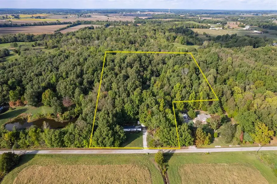 945 Hicks Rd, Calhoun, KY 42327 - Image #2