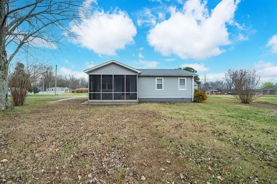 26 Mahaney Ln, Utica, KY 42376 - Image #3