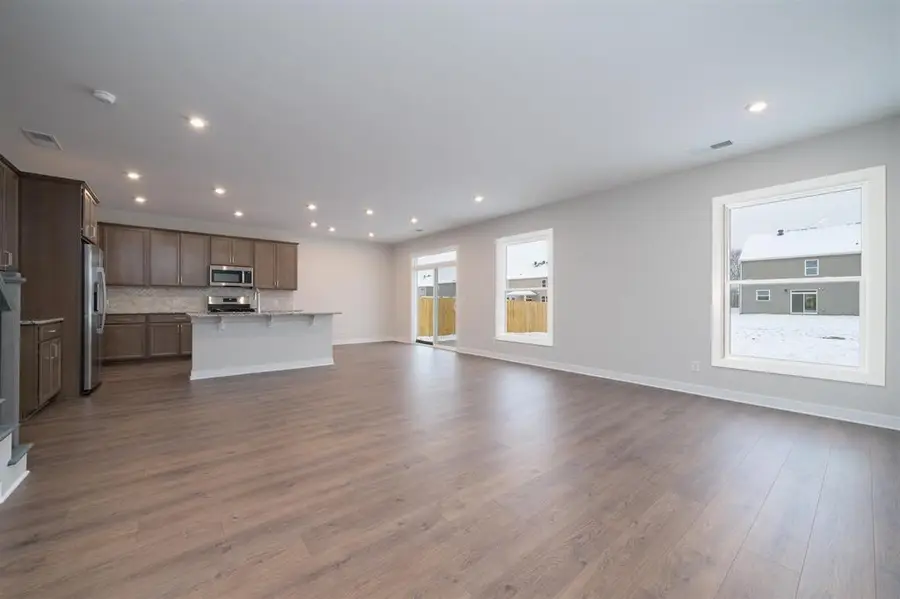 2091 Pebble Wood Dr, Owensboro, KY 42303-7676 - Image #3