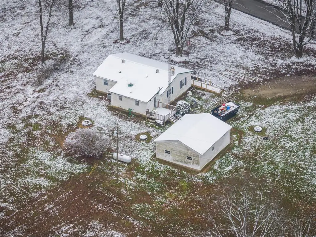 1525 E Harmons Ferry Rd, Utica, KY 42376 - Image #1