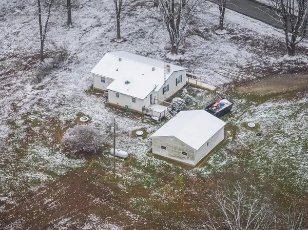 1525 E Harmons Ferry Rd, Utica, KY 42376