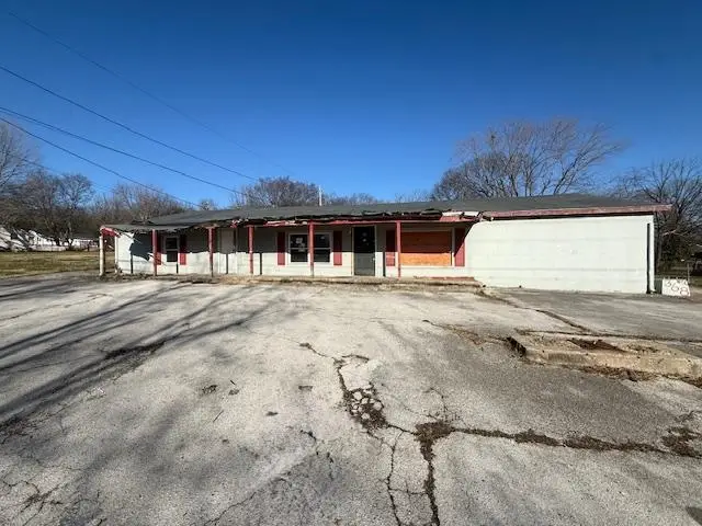 368 Plum Springs Rd, Bowling Green, KY 42101 - #2