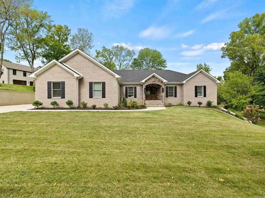 6613 Barcroft Dr, Owensboro, KY 42303 - #1
