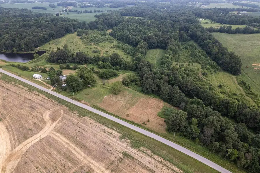 1875 E Harmons Ferry Rd, Utica, KY 42376 - #2