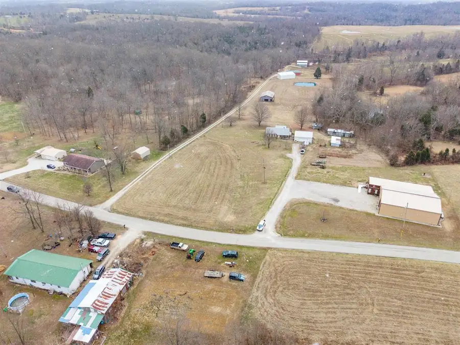 1895 Flood Rd, Hardinsburg, KY 40143 - #3