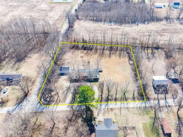 255 2nd St, Rumsey, KY 42371