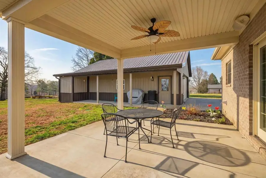 3225 S Hampton Rd, Philpot, KY 42366 - #3