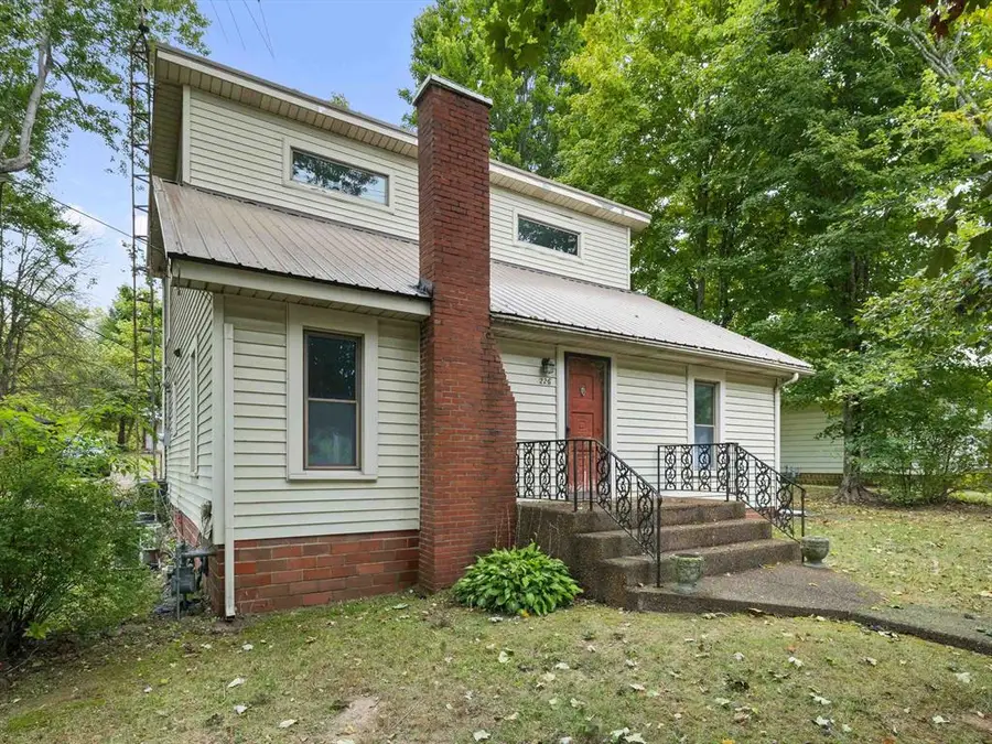 226 W Main St, Fordsville, KY 42343 - #3