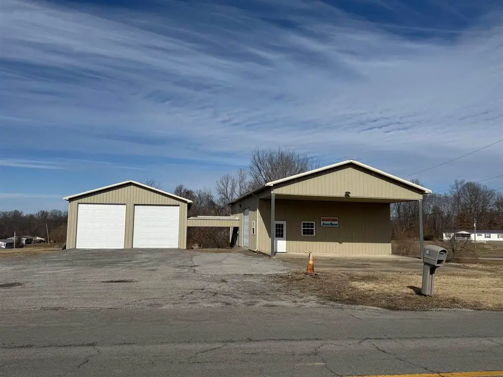 1310 Mcleod Ln, Madisonville, KY 42431 - #1