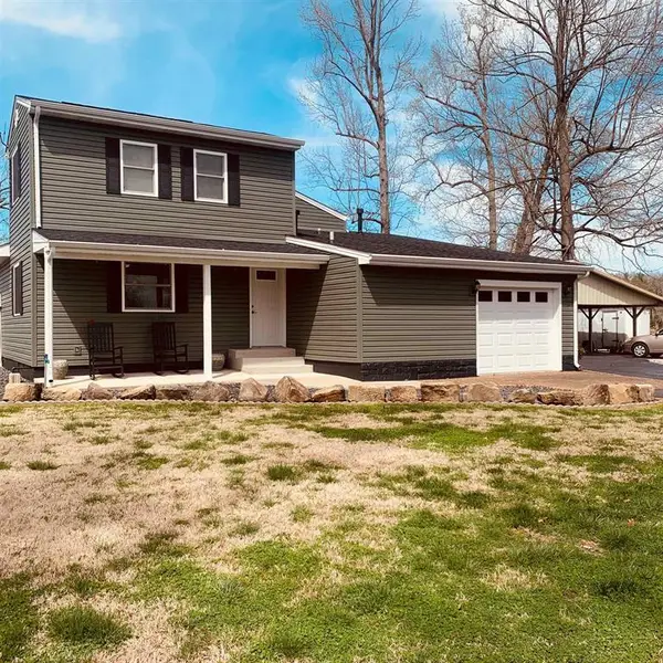 8801 Kingfisher Lake Road, Maceo, KY 42355