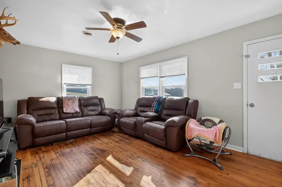 53 Hawesville Rd, Fordsville, KY 42343 - #3