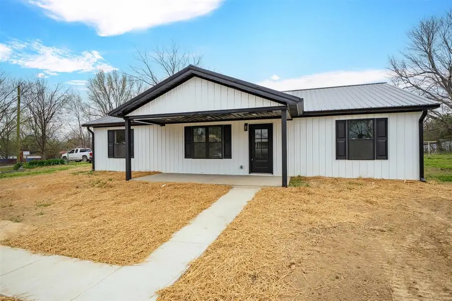 304 W 5th St, Livermore, KY 42352 - #3