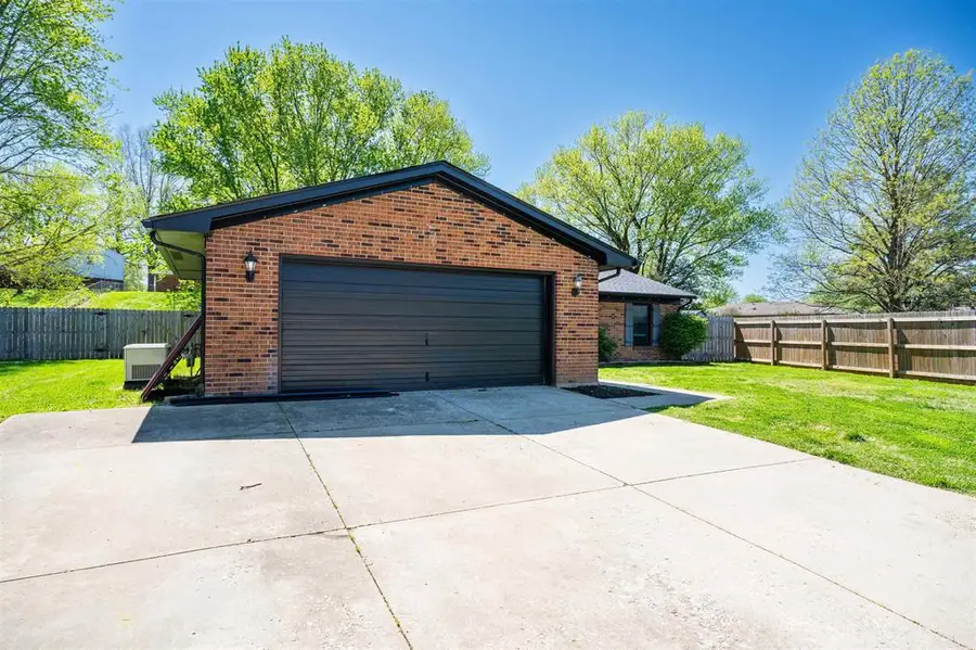 3330 Majestic Prince Dr., Owensboro, KY 42303 - #3