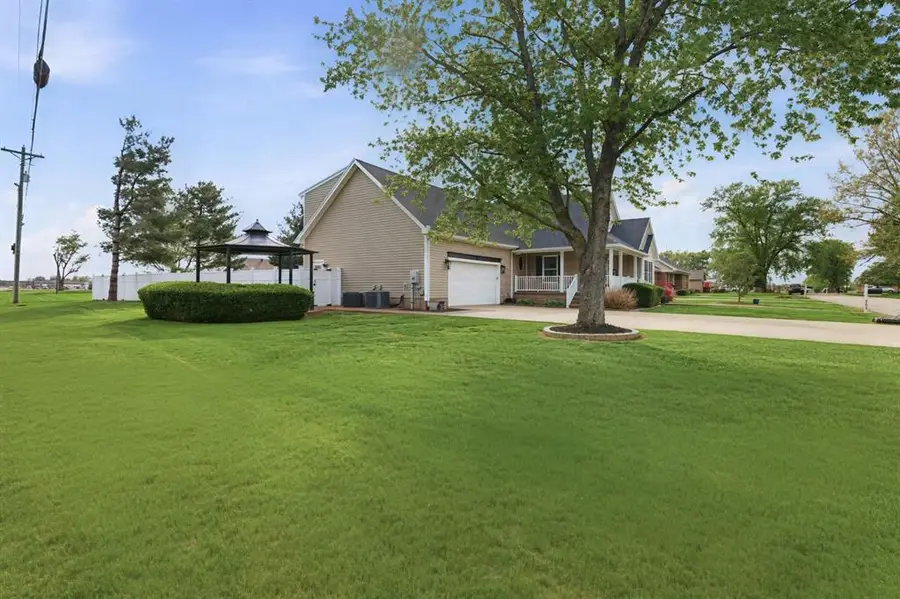 262 Abbie Ave, Owensboro, KY 42303 - #2