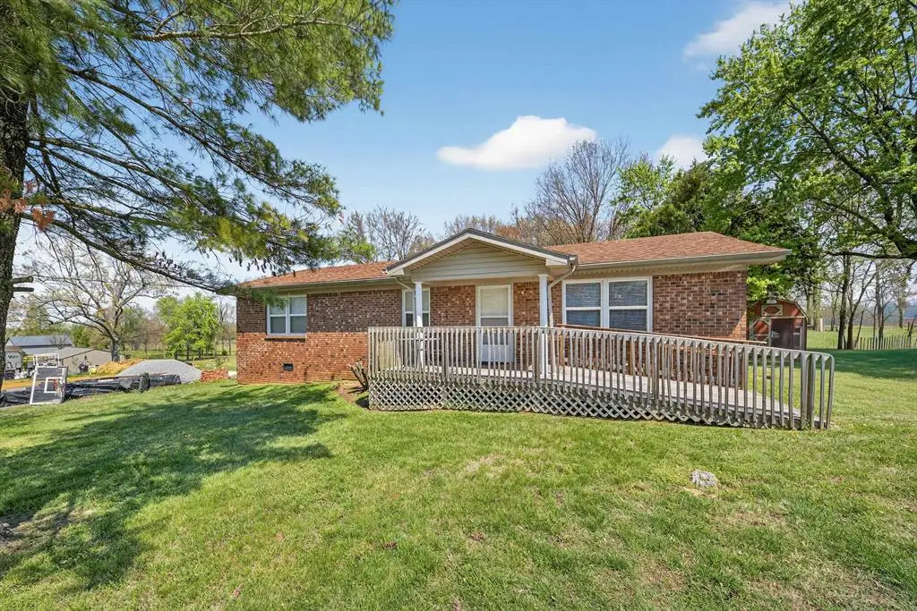 120 Lyons Ln, Sacramento, KY 42372 - #1