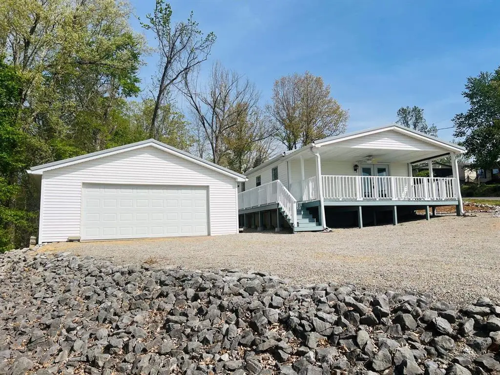 934 Cantrell Rd, Eddyville, KY 42038 - #1