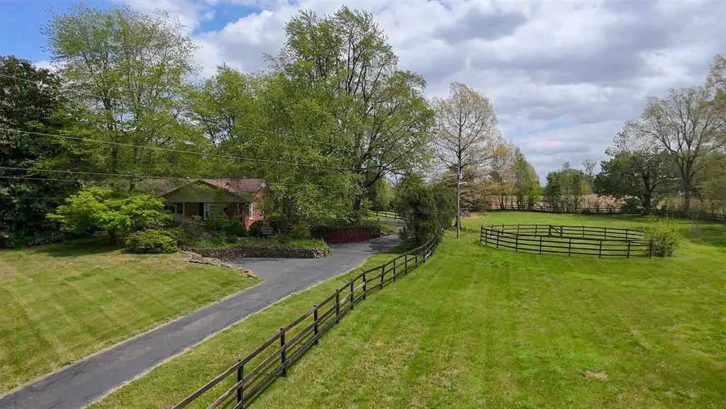 3400 Thruston Dermont Rd, Owensboro, KY 42303 - #1