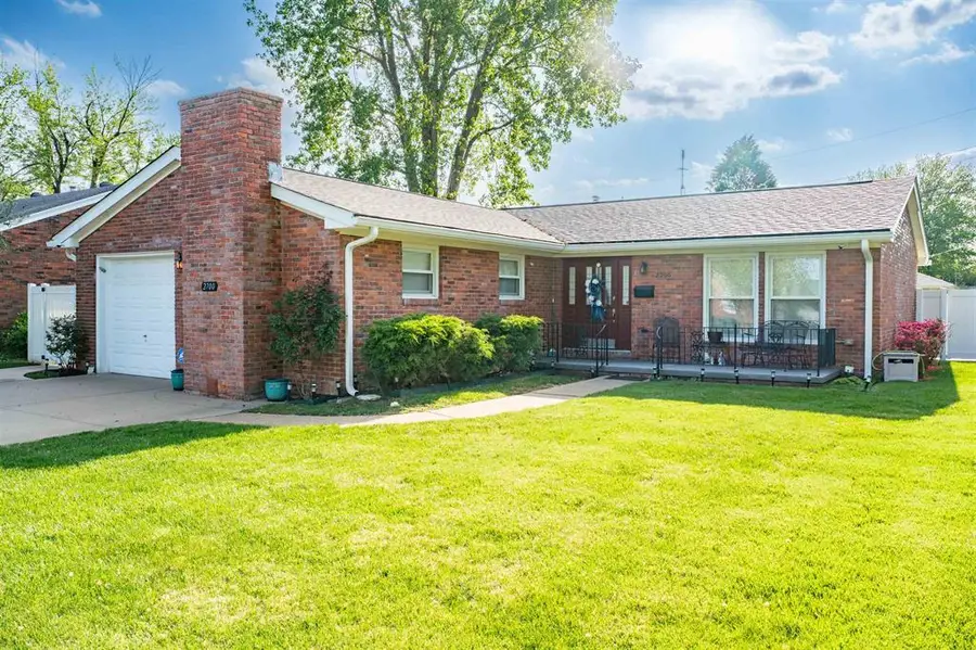 2700 Dartmouth Dr, Owensboro, KY 42301 - #2