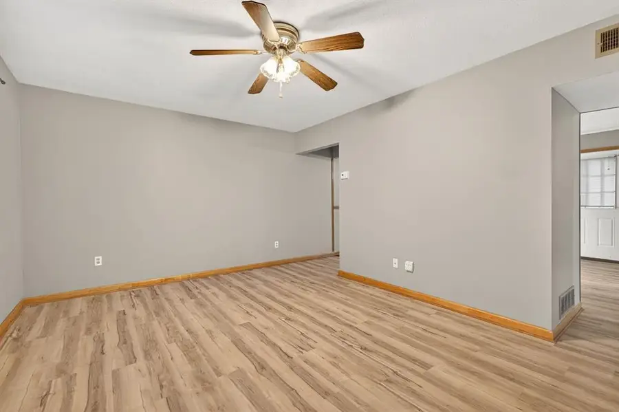 3001 E Yellowstone Dr, Owensboro, KY 42303 - #3