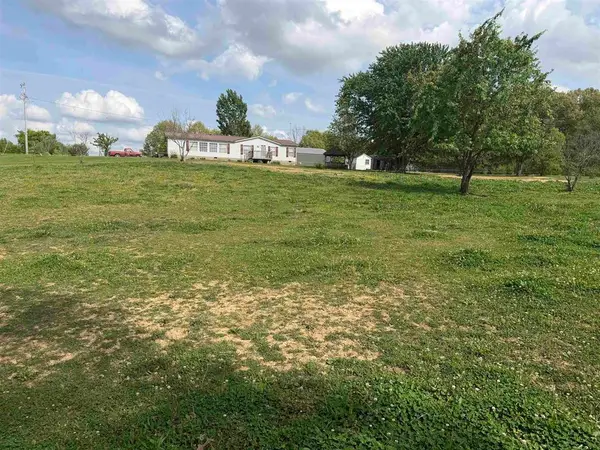 2945 Moseley Road, Utica, KY 42347