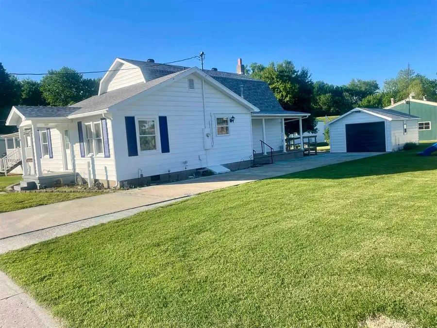 670 Main St, Hawesville, KY 42348 - #2