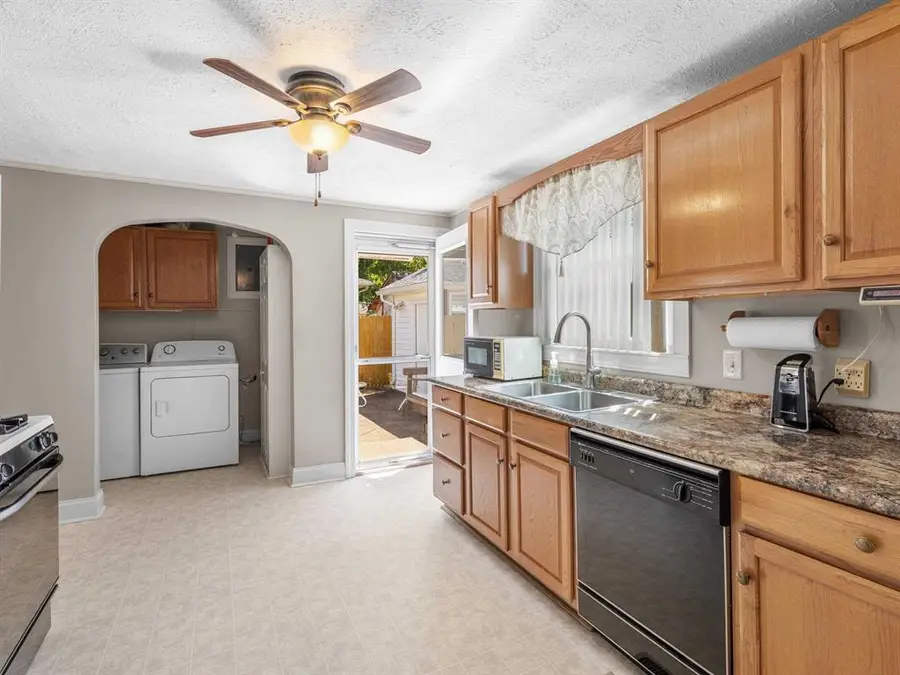 2607 Cloverdale Drive East, Owensboro, KY 42303 - #3