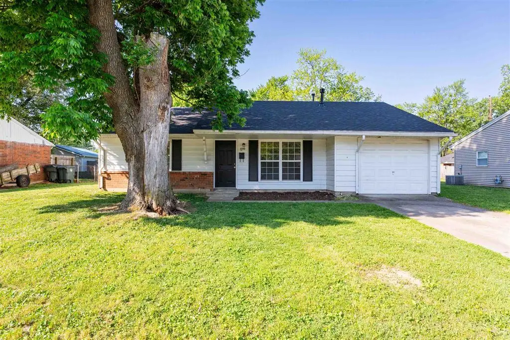 2200 Dickey Dr., Owensboro, KY 42301 - #1