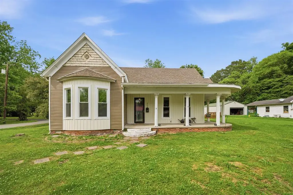 303 Oakwood Dr, Hartford, KY 42347 - #1