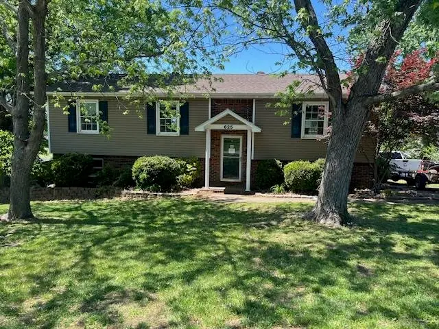 625 Westside Dr, Madisonville, KY 42431 - #1