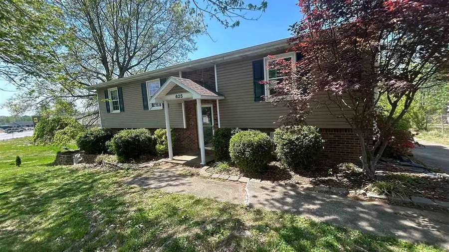 625 Westside Dr, Madisonville, KY 42431 - #2