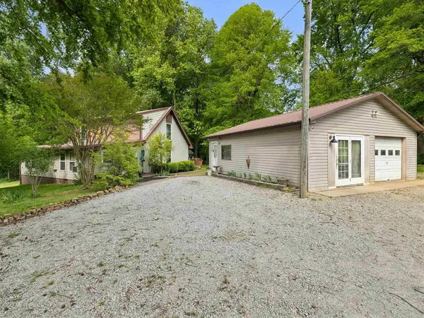 190 Henninger Ln, Livermore, KY 42327