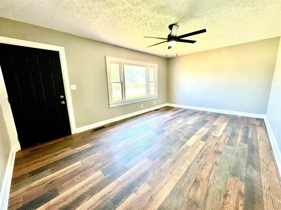 208 W Warwick Dr, Owensboro, KY 42303 - #2